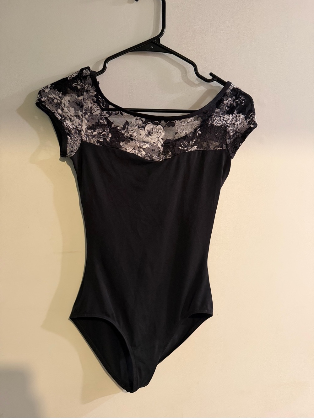 Black Floral Lace Yoke Cap Sleeve Women’s Bodysuit